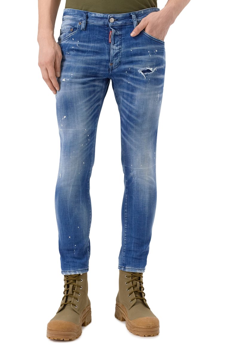 Мужские джинсы skater DSQUARED2 синего цвета, арт. S74LB1642/S30342 | Фото 3 (Материал внешний: Хлопок, Деним; Длина (брюки, джинсы): Стандартные; Кросс-КТ: Деним; Детали: Потертости, Делаве; Силуэт М (брюки): Узкие; Стили: Streetwear; Автоматизация ТО: Проставлено; Автоматизация состава: Проставлено)