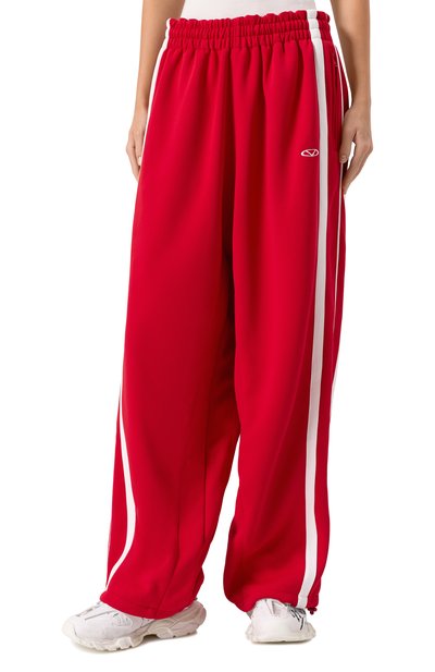 Брюки VETEMENTS красного цвета по цене 99500 руб., арт. UA66PA310R, фото 3 Брюки VETEMENTS, арт. UA66PA310R, фото 3