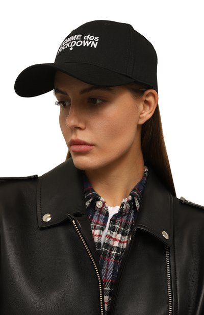 Хлопковая бейсболка COMME DES FUCKDOWN черного цвета по цене 7395 руб., арт. CDFAD679, фото 2 Хлопковая бейсболка COMME DES FUCKDOWN, арт. CDFAD679, фото 2