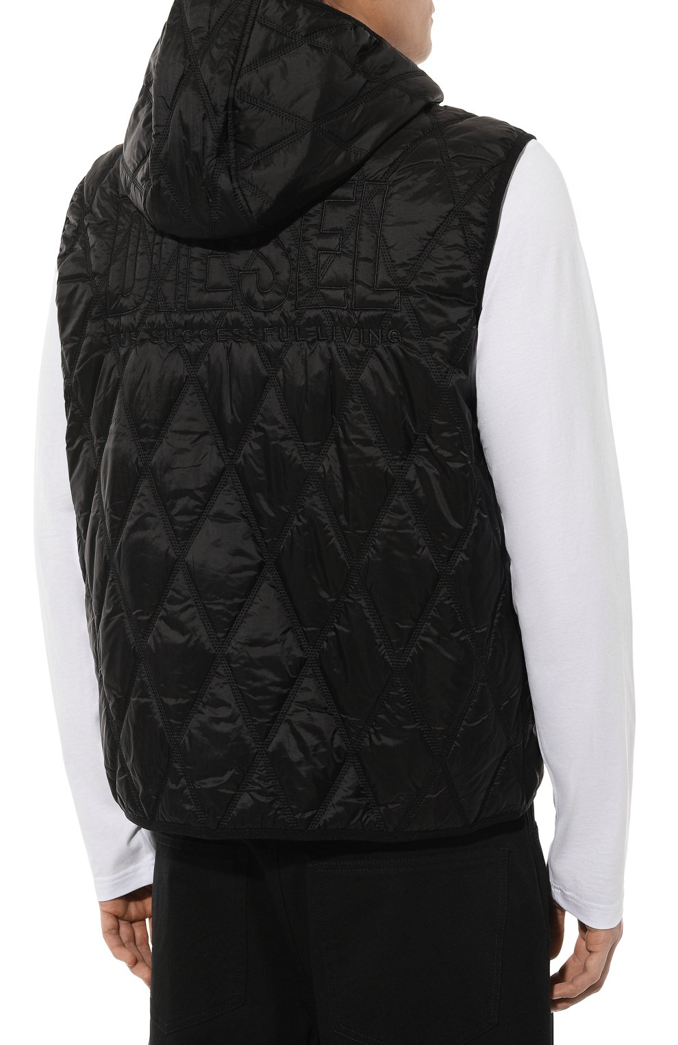 Утепленный жилет DIESEL черного цвета по цене 29150 руб., арт. A13399/0AKAE, фото 4 Утепленный жилет DIESEL, арт. A13399/0AKAE, фото 4