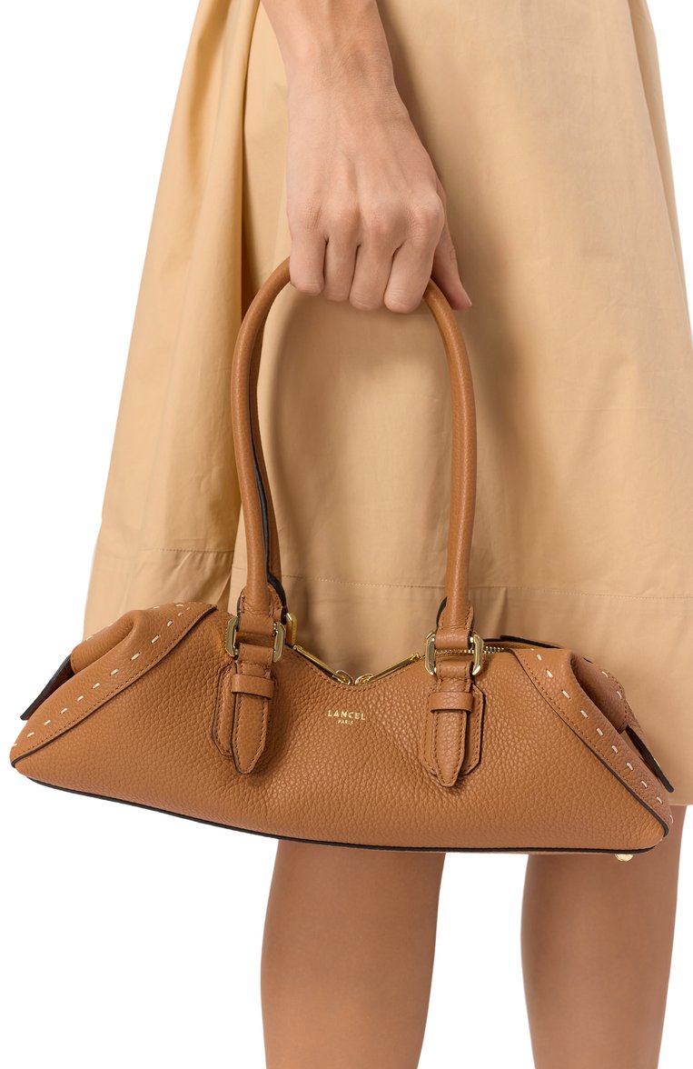 Женская сумка charlie small LANCEL светло-коричневого цвета, арт. A13420 | Фото 2 (Материал: Натуральная кожа; Автоматизация состава: Проставлено; Размер: small; Автоматизация ТО: Проставлено)