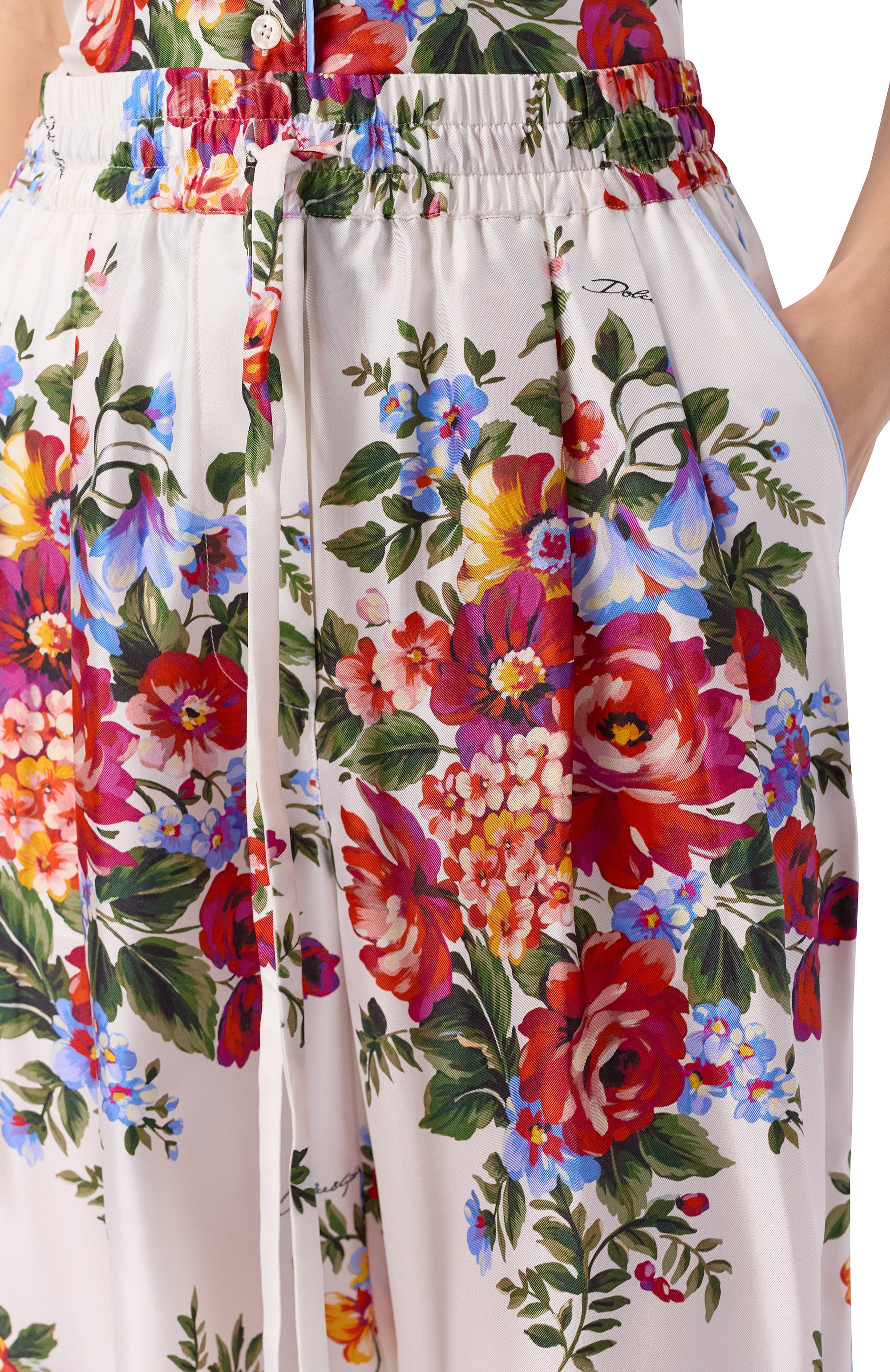 Шелковые брюки DOLCE & GABBANA белого цвета по цене 199500 руб., арт. FTDBNT/IS11I, фото 5 Шелковые брюки DOLCE & GABBANA, арт. FTDBNT/IS11I, фото 5