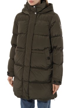 Женский пуховик WOOLRICH темно-зеленого цвета, арт. CFWW0U0697FRUT1148 | Фото 3 (Кросс-КТ: Куртка, Пуховик; Рукава: Длинные; Длина (верхняя одежда): До середины бедра; Материал внешний: Синтетический материал; Материал сплава: Проставлено; Материал подклада: Синтетический материал; Драгоценные камни: Проставлено; Материал утеплителя: Пух и перо; Стили: Кэжуэл)