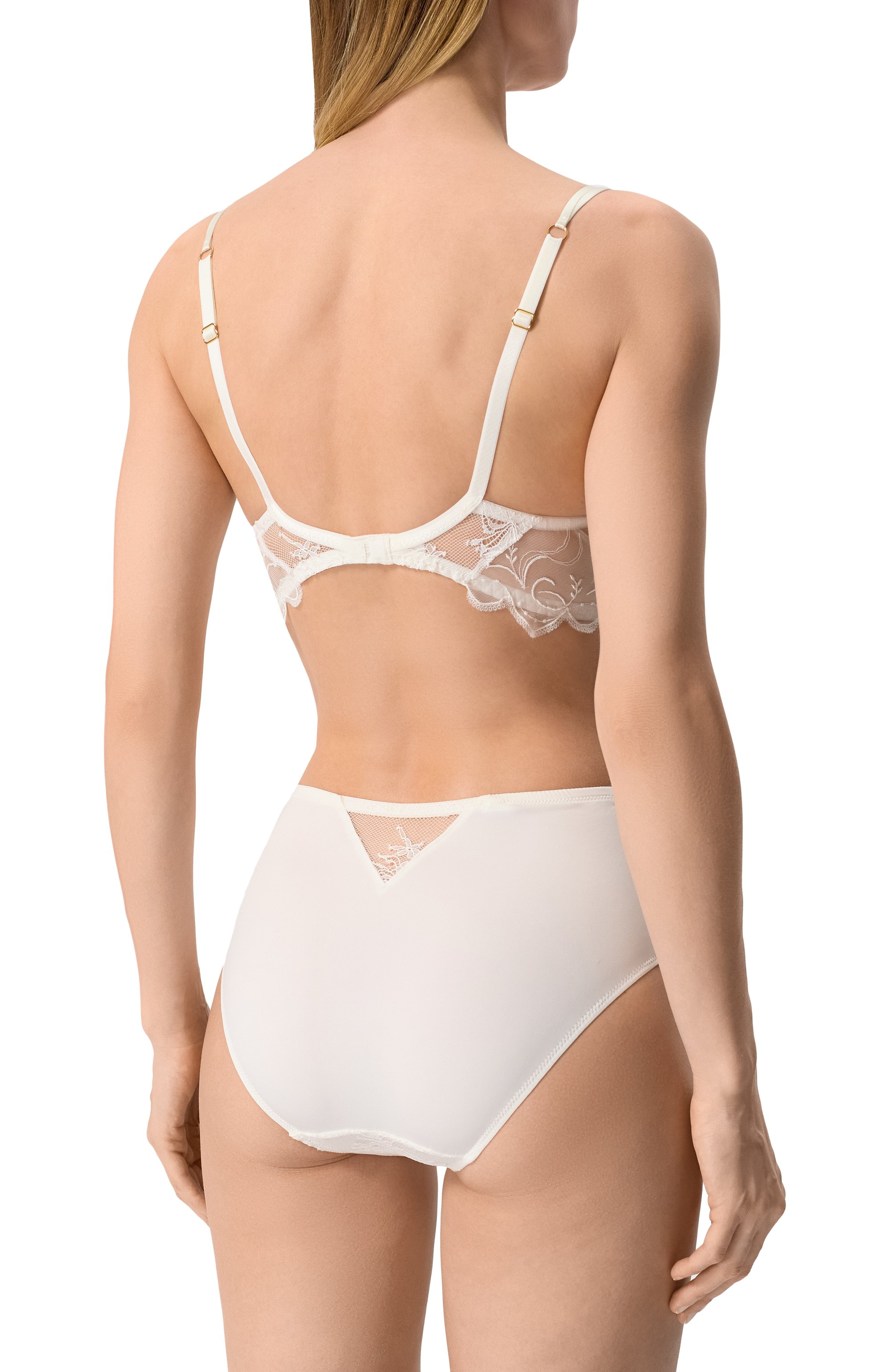 Бюстгальтер с чашкой пуш-ап LISE CHARMEL кремового цвета по цене 30390 руб., арт. ACJ8532, фото 3 Бюстгальтер с чашкой пуш-ап LISE CHARMEL, арт. ACJ8532, фото 3