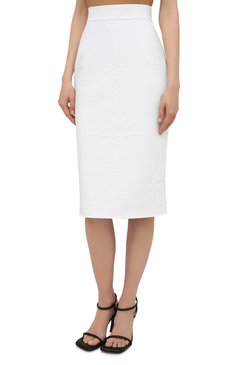 Женская юбка из вискозы ALEXANDER MCQUEEN белого цвета, арт. 667773/Q1AVB | Фото 3 (Женское Кросс-КТ: Юбка-одежда, Юбка-карандаш; Длина Ж (юбки, платья, шорты): До колена; Кросс-КТ: Трикотаж; Материал внешний: Вискоза; Стили: Гламурный; Региональные ограничения белый список (Axapta Mercury): RU; Нос: Не проставлено)