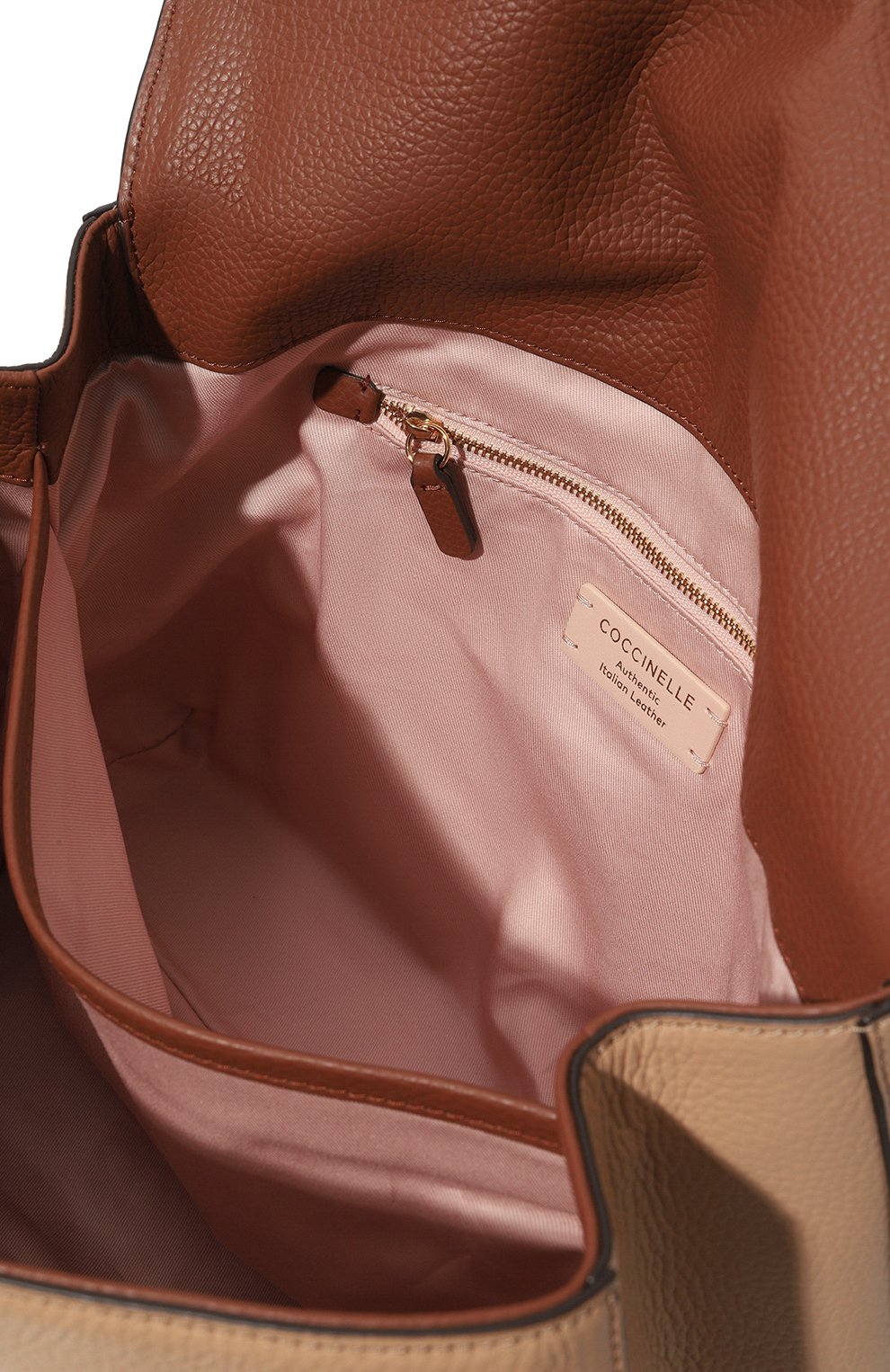 Сумка liya large COCCINELLE бежевого цвета по цене 48100 руб., арт. E1 MD0 18 03 01, фото 5 Сумка liya large COCCINELLE, арт. E1 MD0 18 03 01, фото 5