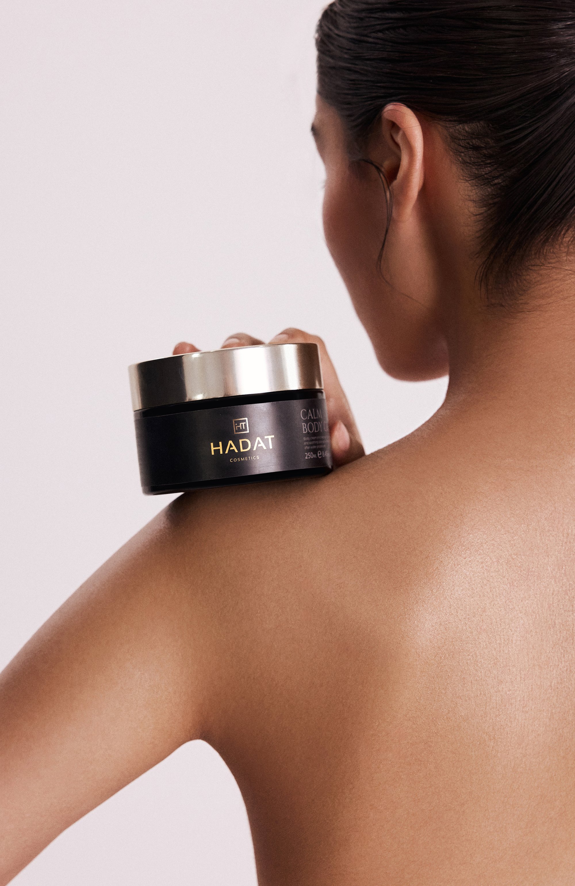 Крем для тела calm (250ml) HADAT COSMETICS бесцветного цвета по цене 5200 руб., арт. 4752092153664, фото 7 Крем для тела calm (250ml) HADAT COSMETICS, арт. 4752092153664, фото 7