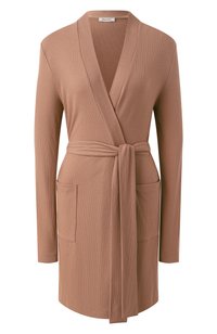 Коричневый