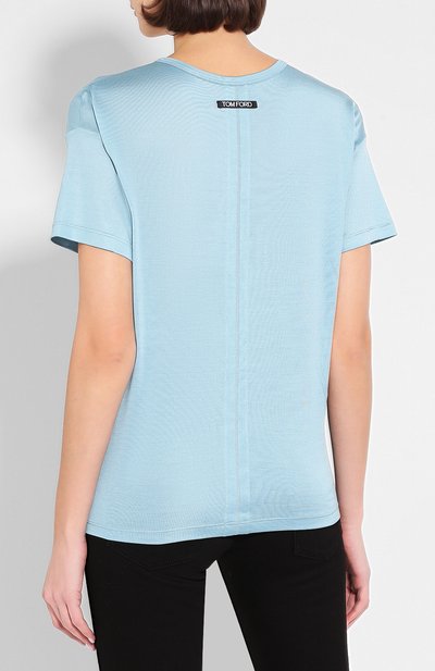 Шелковая футболка TOM FORD голубого цвета по цене 105500 руб., арт. TSJ383-FAX025, фото 4 Шелковая футболка TOM FORD, арт. TSJ383-FAX025, фото 4