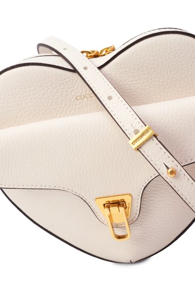 Сумка beat soft mini COCCINELLE кремового цвета по цене 32450 руб., арт. E1MF6550101, фото 3 Сумка beat soft mini COCCINELLE, арт. E1MF6550101, фото 3