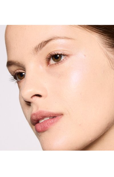 Хайлайтер для лица glowplay bouncy highlighter, оттенок stratus (7,5g) MAC, арт. SBAE-04, фото 4