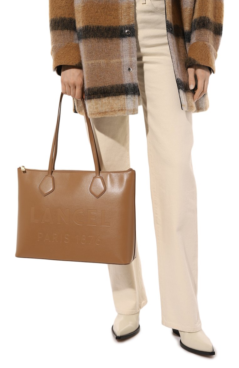 Женский сумка-тоут essential LANCEL светло-коричневого цвета, арт. A12135 | Фото 2 (Сумки-технические: Сумки-шопперы; Материал: Натуральная кожа; Материал сплава: Проставлено; Драгоценные камни: Проставлено)