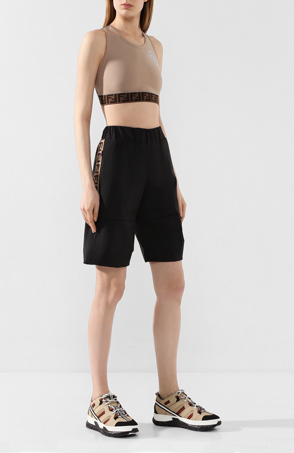 Шорты FENDI черного цвета по цене 48500 руб., арт. FAB189 AB4B, фото 2 Шорты FENDI, арт. FAB189 AB4B, фото 2