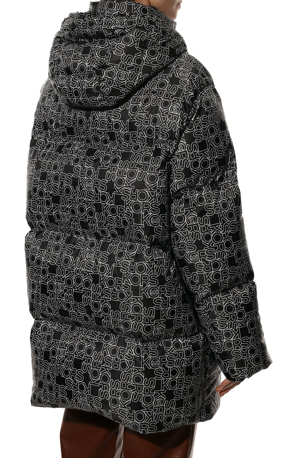 Пуховик MICHAEL MICHAEL KORS черно-белого цвета по цене 54500 руб., арт. MH120433Y3, фото 4 Пуховик MICHAEL MICHAEL KORS, арт. MH120433Y3, фото 4