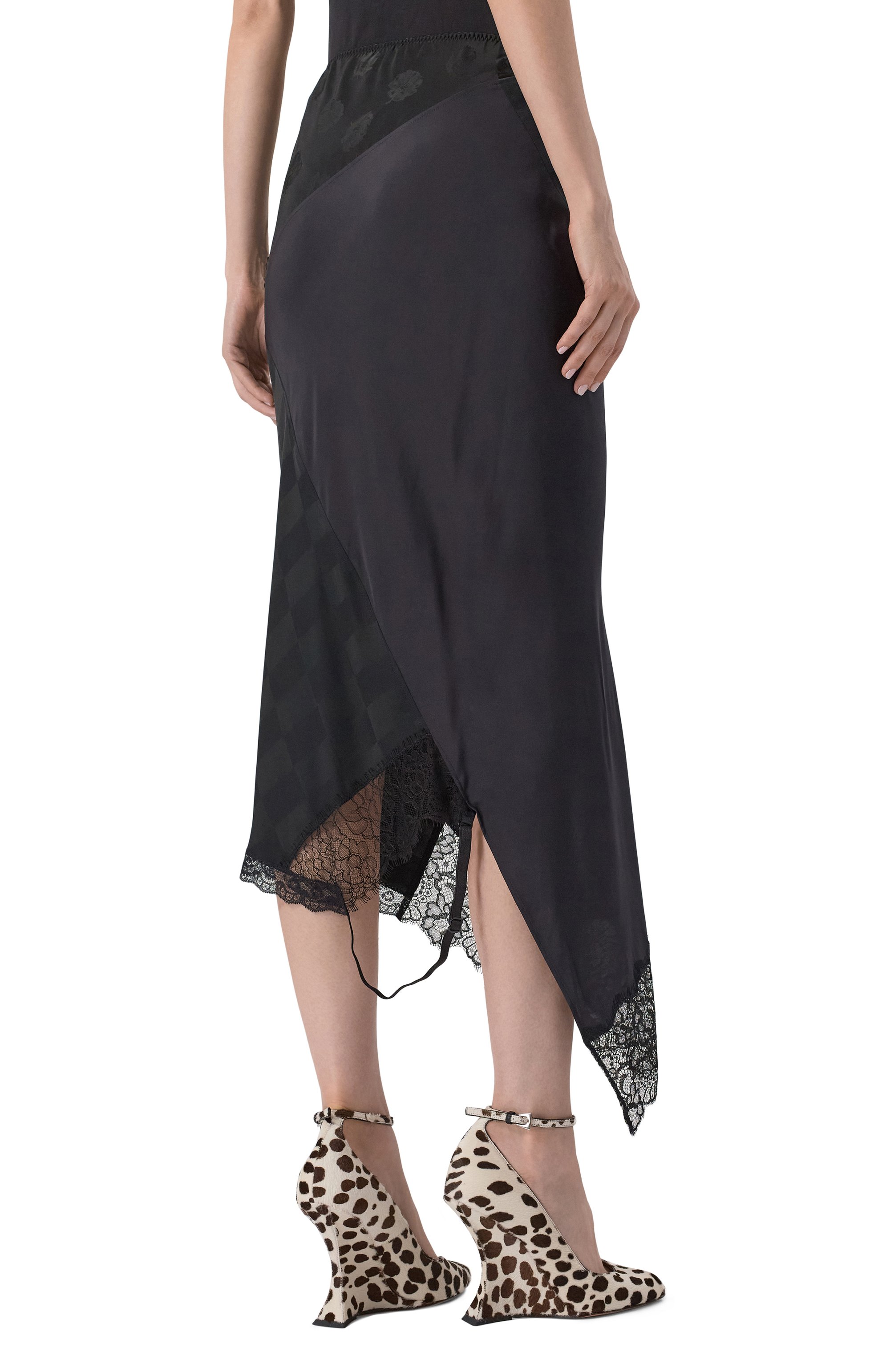 Юбка из вискозы и шелка MOSCHINO черного цвета по цене 81850 руб., арт. A0119/5535, фото 4 Юбка из вискозы и шелка MOSCHINO, арт. A0119/5535, фото 4