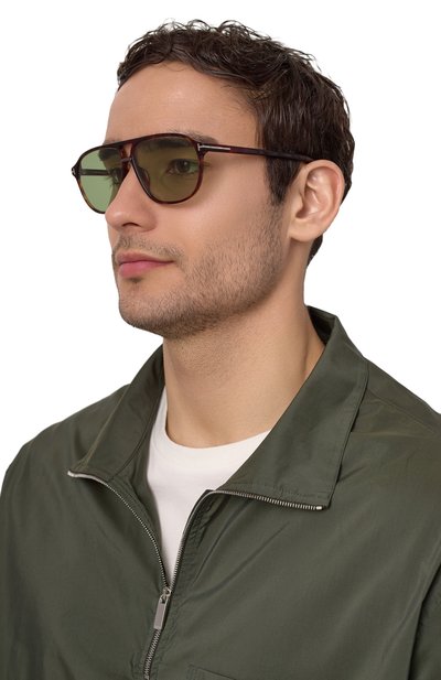 Солнцезащитные очки TOM FORD зеленого цвета по цене 54950 руб., арт. TF1026 54N, фото 2 Солнцезащитные очки TOM FORD, арт. TF1026 54N, фото 2