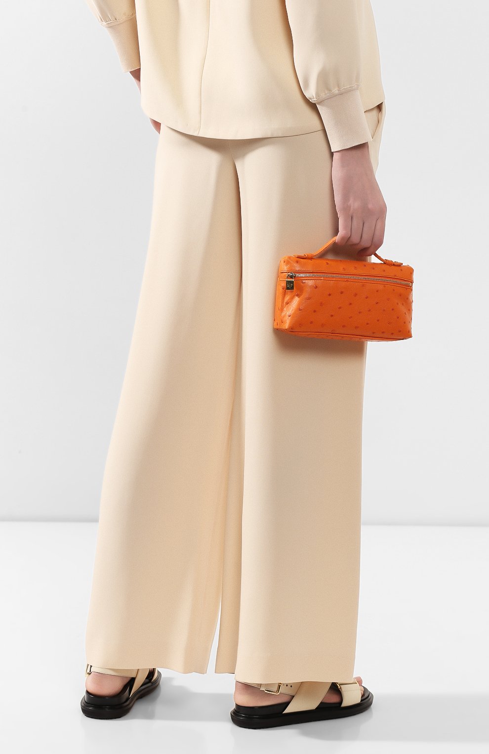 Клатч l19 LORO PIANA оранжевого цвета по цене 246500 руб., арт. FAI5532, фото 2 Клатч l19 LORO PIANA, арт. FAI5532, фото 2