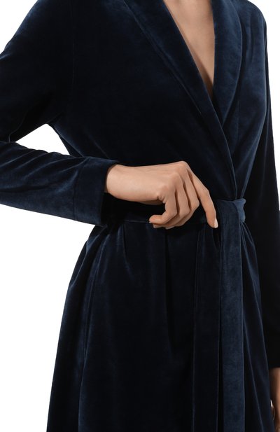 Бархатный халат HANRO синего цвета по цене 44740 руб., арт. 078859, фото 5 Бархатный халат HANRO, арт. 078859, фото 5