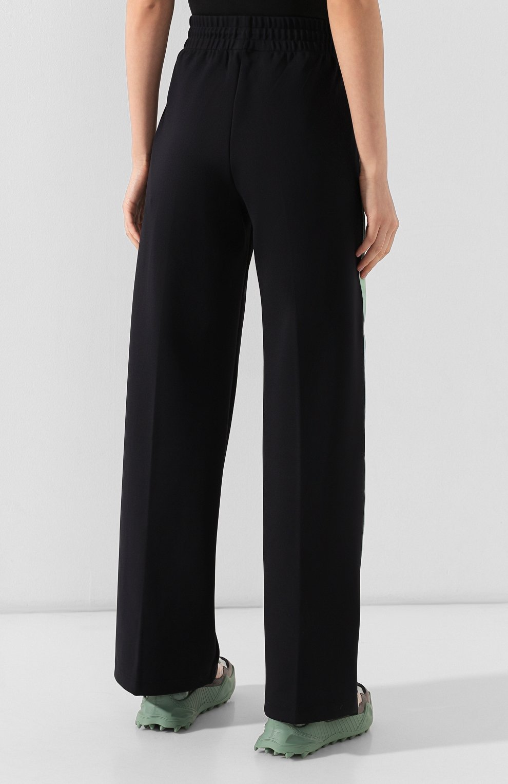 Брюки с лампасами OFF-WHITE черного цвета по цене 92150 руб., арт. 0WCH005E19E620771000, фото 4 Брюки с лампасами OFF-WHITE, арт. 0WCH005E19E620771000, фото 4