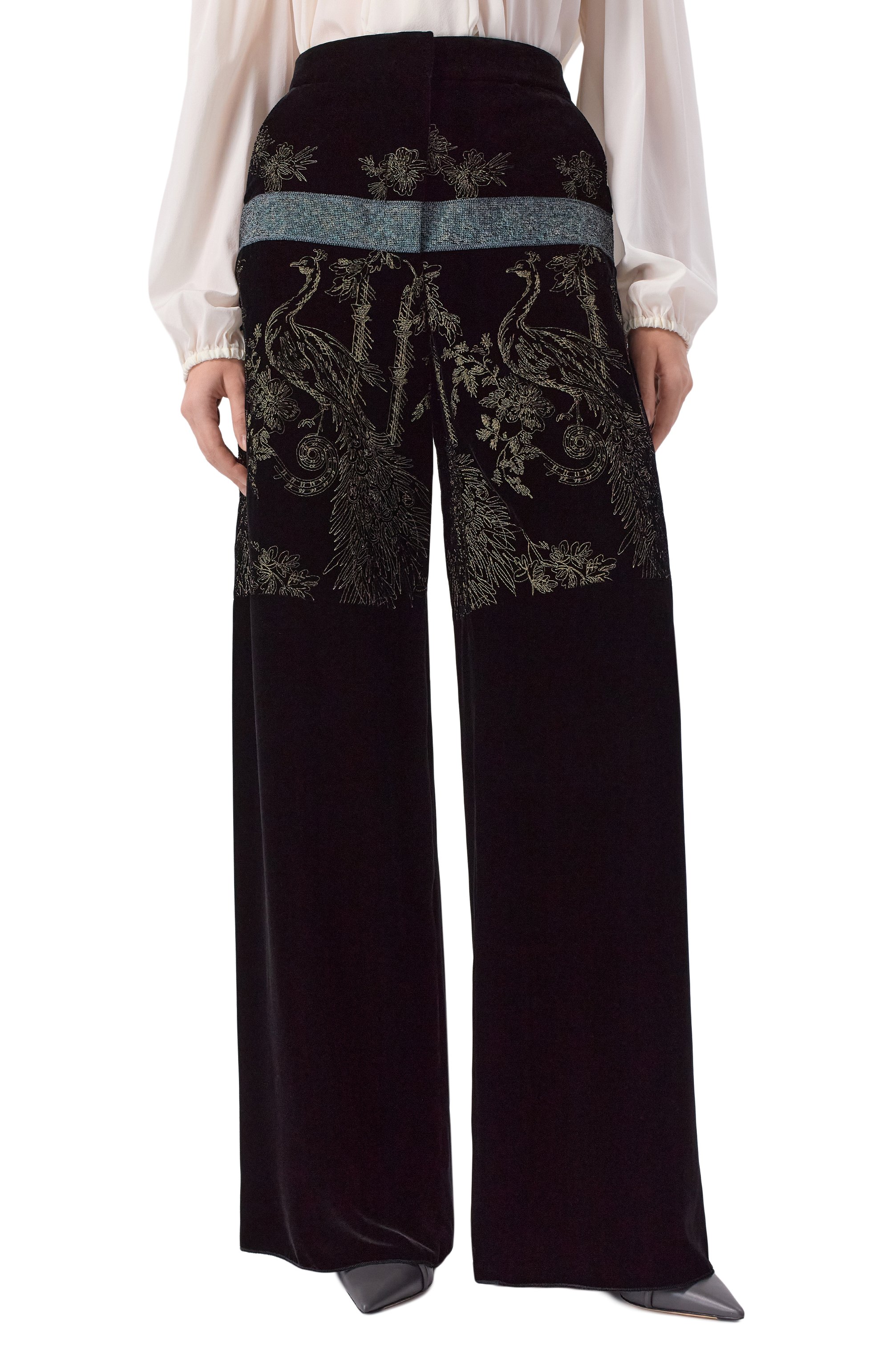 Бархатные брюки GIORGIO ARMANI черного цвета по цене 386500 руб., арт. GW001563/AF21809, фото 3 Бархатные брюки GIORGIO ARMANI, арт. GW001563/AF21809, фото 3