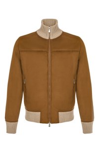 Коричневый