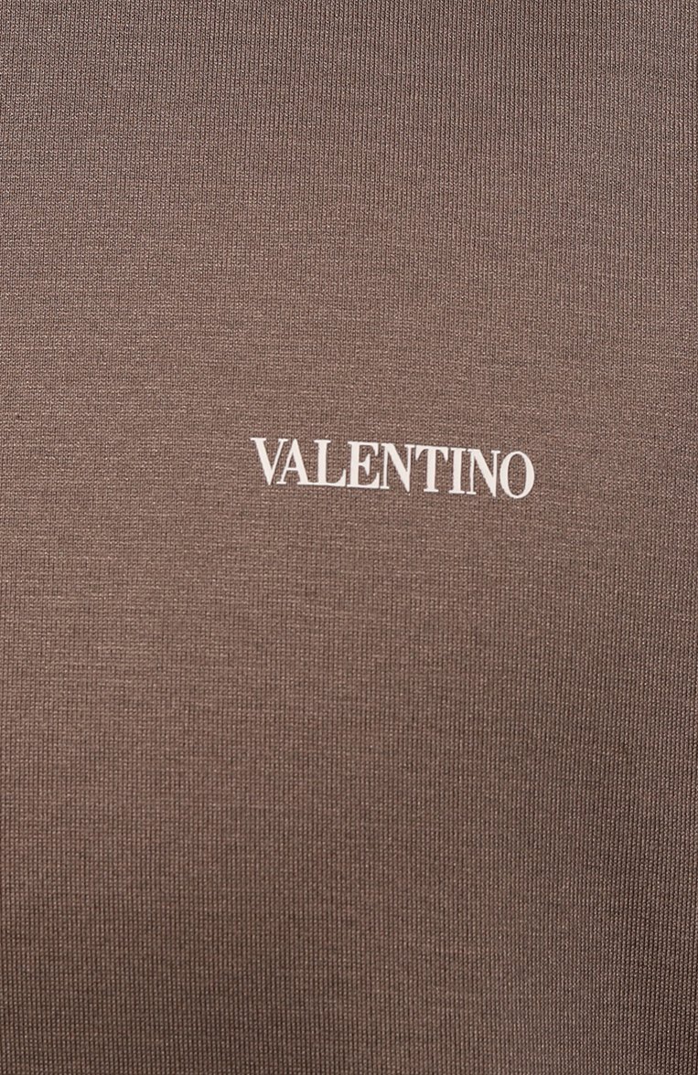 Мужская хлопковая футболка VALENTINO коричневого цвета, арт. 4V3MG01F9US | Фото 5 (Рукава: Короткие; Длина (для топов): Стандартные; Материал внешний: Хлопок; Стили: Кэжуэл; Принт: Без принта; Кросс-КТ: Джерси; Мужское Кросс-КТ: �Футболка-одежда; Автоматизация ТО: Проставлено; Автоматизация состава: Проставлено; Детали: Без декора)