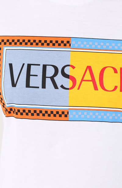 Хлопковая футболка VERSACE белого цвета по цене 38450 руб., арт. A82247/A228806, фото 5 Хлопковая футболка VERSACE, арт. A82247/A228806, фото 5