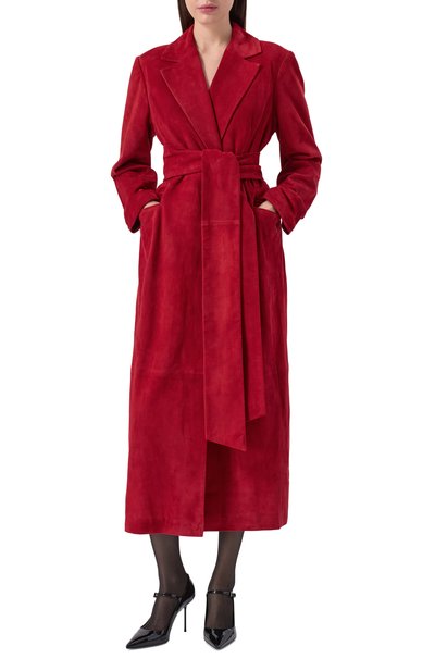Замшевое пальто JACOB LEE красного цвета по цене 680500 руб., арт. WLC20122AW25NR, фото 2 Замшевое пальто JACOB LEE, арт. WLC20122AW25NR, фото 2