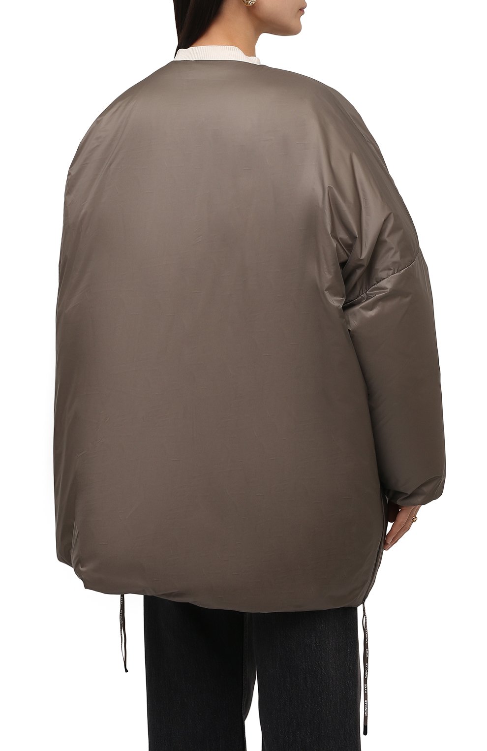 Пуховик 4 moncler hyke MONCLER GENIUS серого цвета по цене 125500 руб., арт. G2-09K-1A000-08-M1186, фото 4 Пуховик 4 moncler hyke MONCLER GENIUS, арт. G2-09K-1A000-08-M1186, фото 4