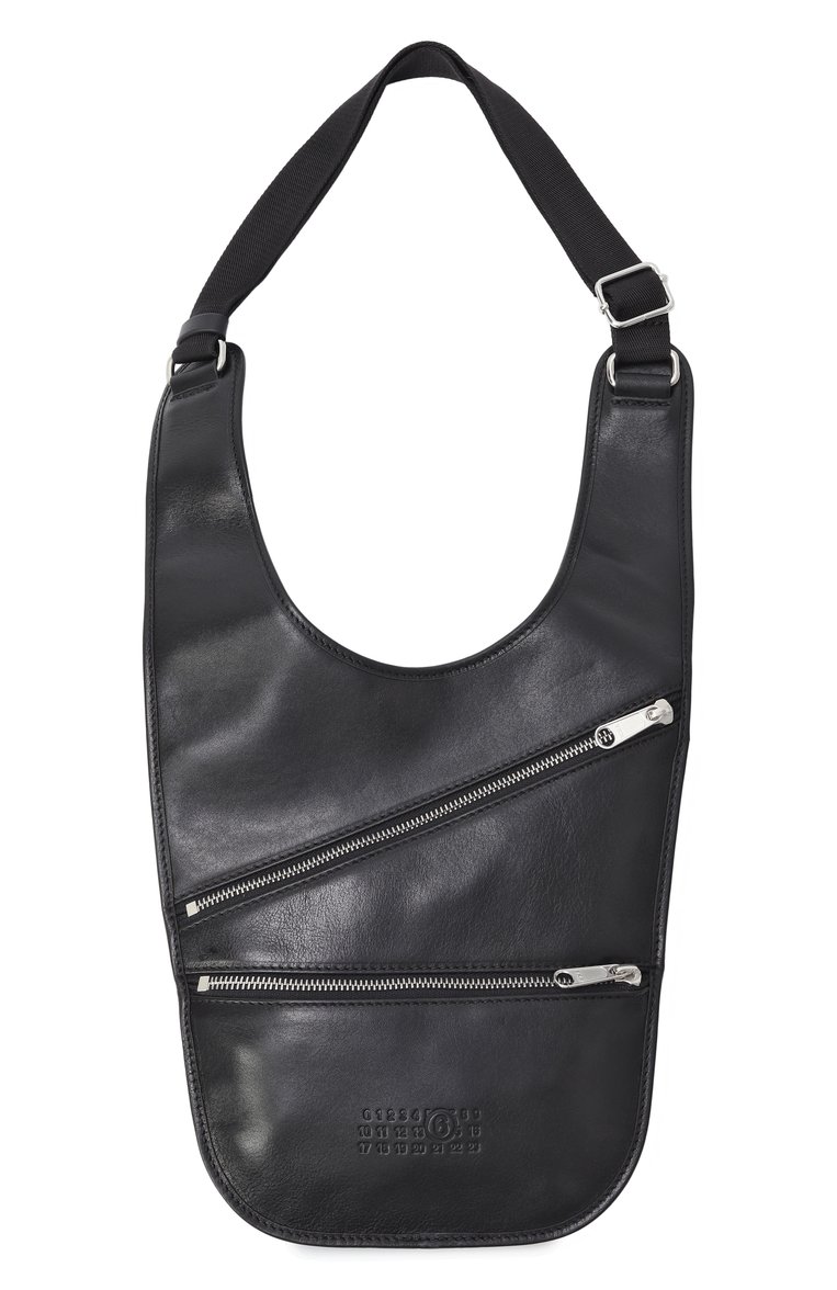 Мужского сумка flat saddle mini MM6 черного цвета, арт. SB5WG0026/P7253 | Фото 1 (Материал: Натуральная кожа; Региональные ограничения белый список (Axapta Mercury): Не проставлено; Нос: Не проставлено)