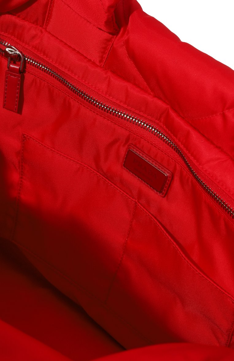 Мужская текстильная сумка-тоут PRADA красного цвета, арт. 2VG082-2DXR-F0011-OOO | Фото 5 (Региональные ограничения белый список (Axapta Mercury): Не проставлено; Материал сплава: Проставлено; Материал: Текстиль; Драгоценные камни: Проставлено; Размер: large)