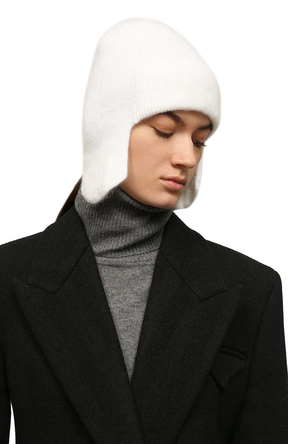 Шапка-ушанка asya CANOE белого цвета по цене 13860 руб., арт. 4200800, фото 2 Шапка-ушанка asya CANOE, арт. 4200800, фото 2