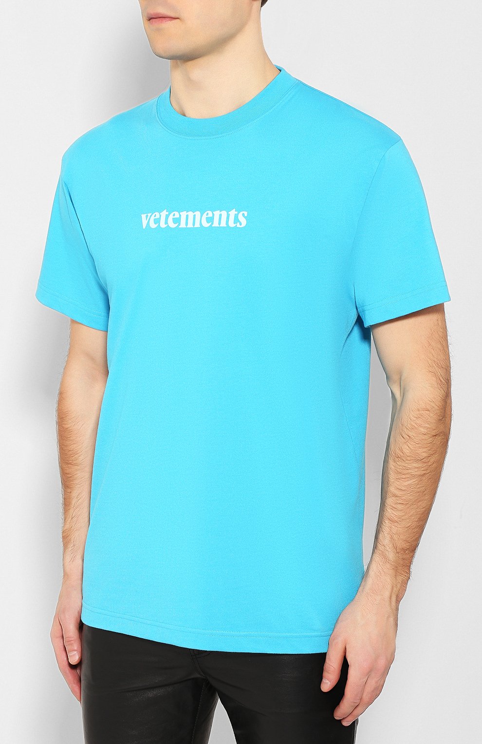 Футболка VETEMENTS синего цвета по цене 16450 руб., арт. SS20TR304 1610/W/BLUE, фото 7 Футболка VETEMENTS, арт. SS20TR304 1610/W/BLUE, фото 7