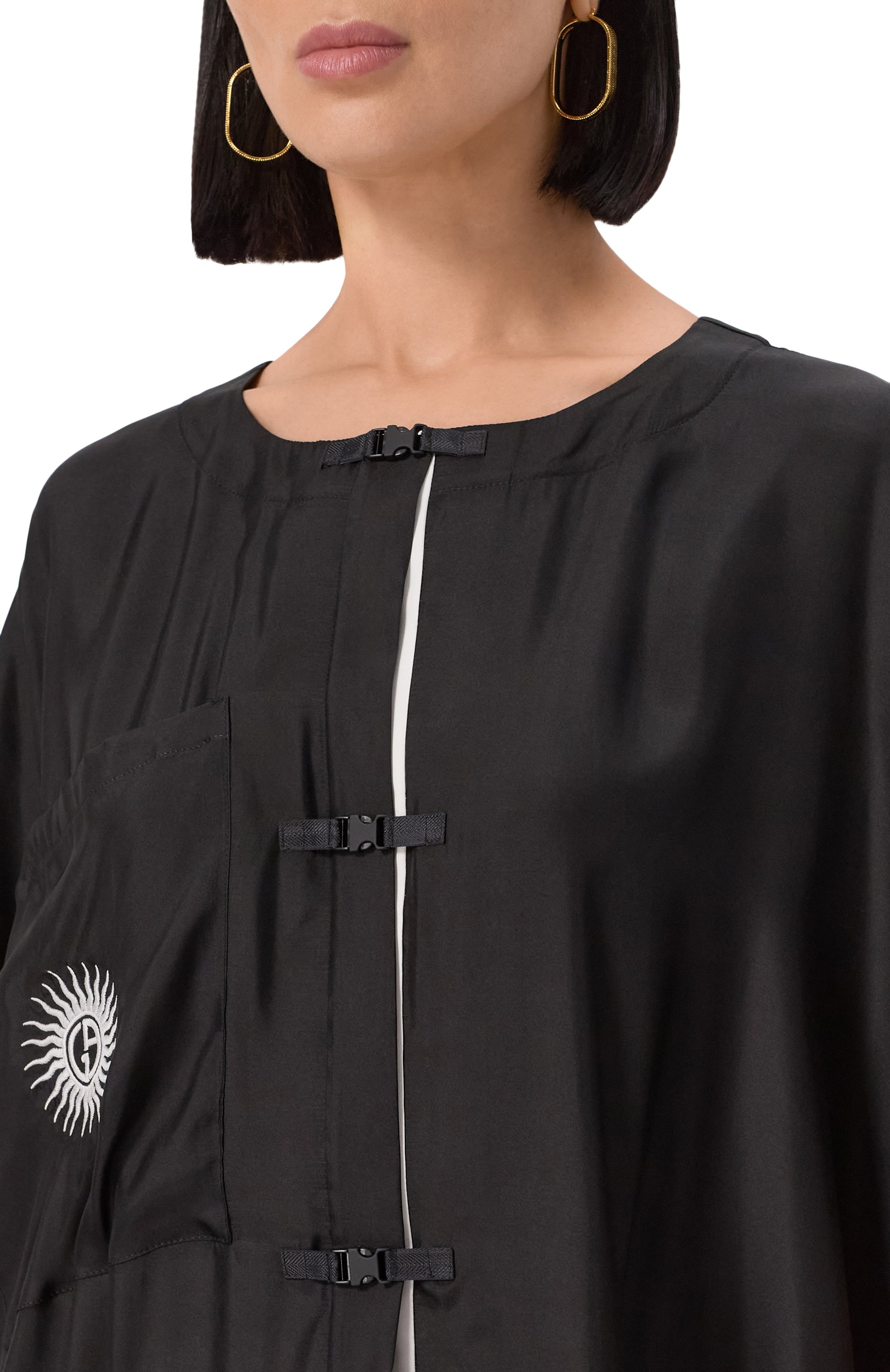 Атласный комбинезон GIORGIO ARMANI черного цвета по цене 343500 руб., арт. GW000884/TE14704, фото 5 Атласный комбинезон GIORGIO ARMANI, арт. GW000884/TE14704, фото 5