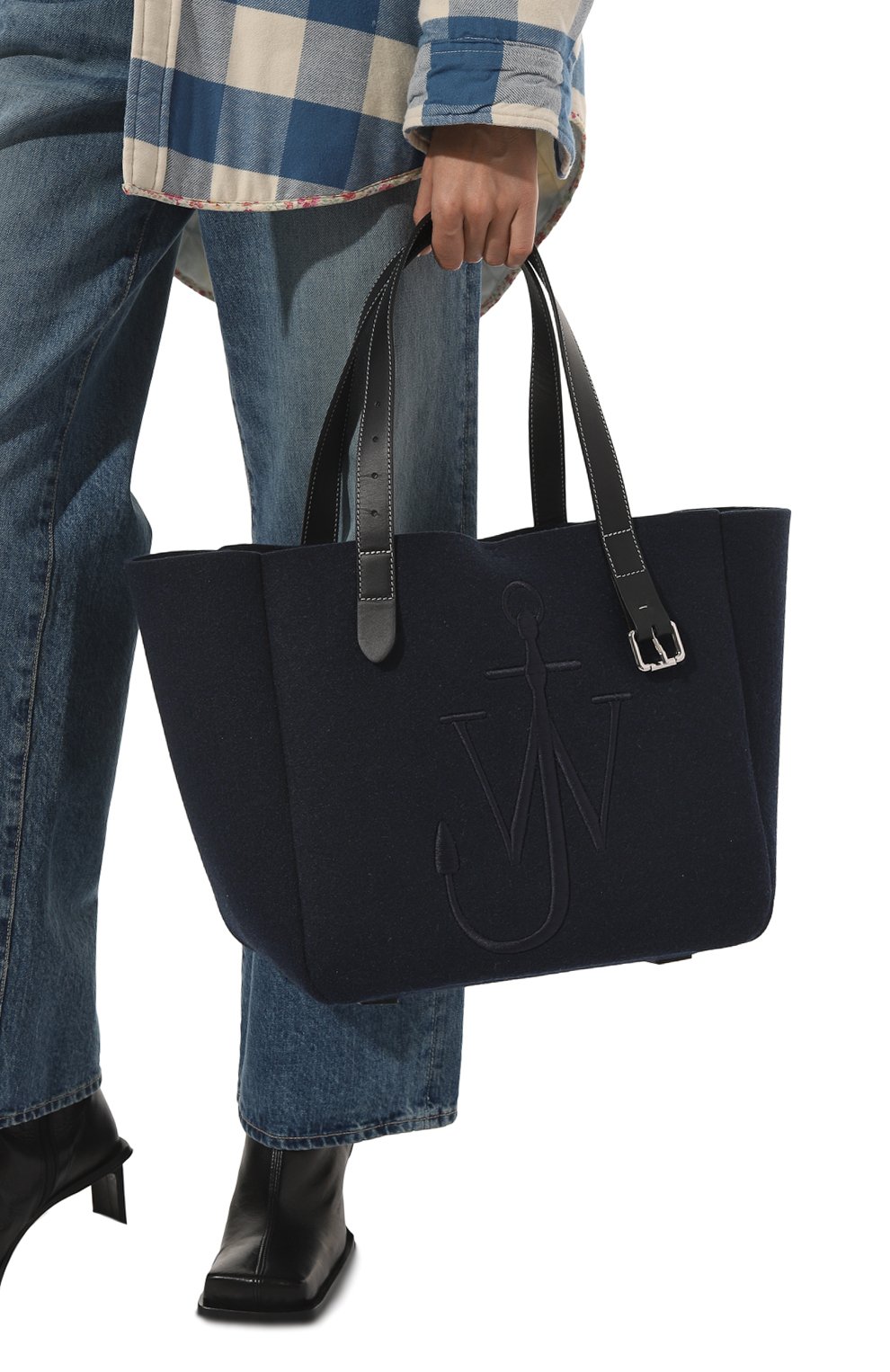 Сумка-тоут belt small JW ANDERSON темно-синего цвета по цене 63650 руб., арт. HB0243FA0146, фото 2 Сумка-тоут belt small JW ANDERSON, арт. HB0243FA0146, фото 2