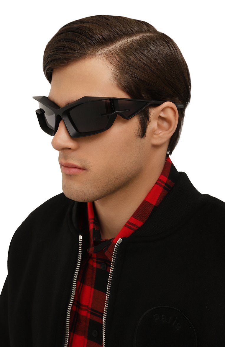 Женские солнцезащитные очки GIVENCHY черного цвета, арт. GV40049I 02A | Фото 3 (Региональные ограничения белый список (Axapta Mercury): Не проставлено; Нос: Не проставлено; Кросс-КТ: С/з-унисекс; Материал: Пластик; Тип очков: С/з; Очки форма: Маска; Оптика Гендер: оптика-унисекс)