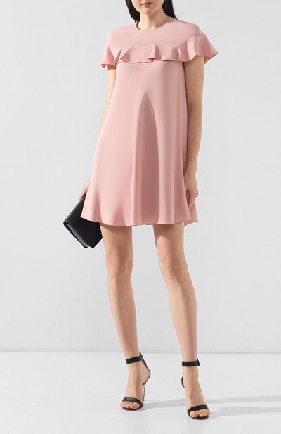Платье с оборкой REDVALENTINO розового цвета по цене 32150 руб., арт. RR3VAB15/0F1, фото 2 Платье с оборкой REDVALENTINO, арт. RR3VAB15/0F1, фото 2