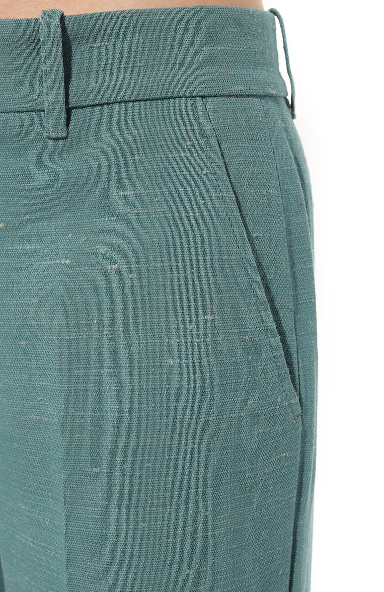 Женские брюки из шерсти и шелка GUCCI голубого цвета, арт. 622206 ZAD0D | Фото 5 (Стили: Ретро; Материал внешний: Шерсть, Шелк; Длина (брюки, джинсы): Стандартные; Женское Кросс-КТ: Брюки-одежда; Материал сплава: Проставлено; Силуэт Ж (брюки и джинсы): Расклешенные; Драгоценные камни: Проставлено)