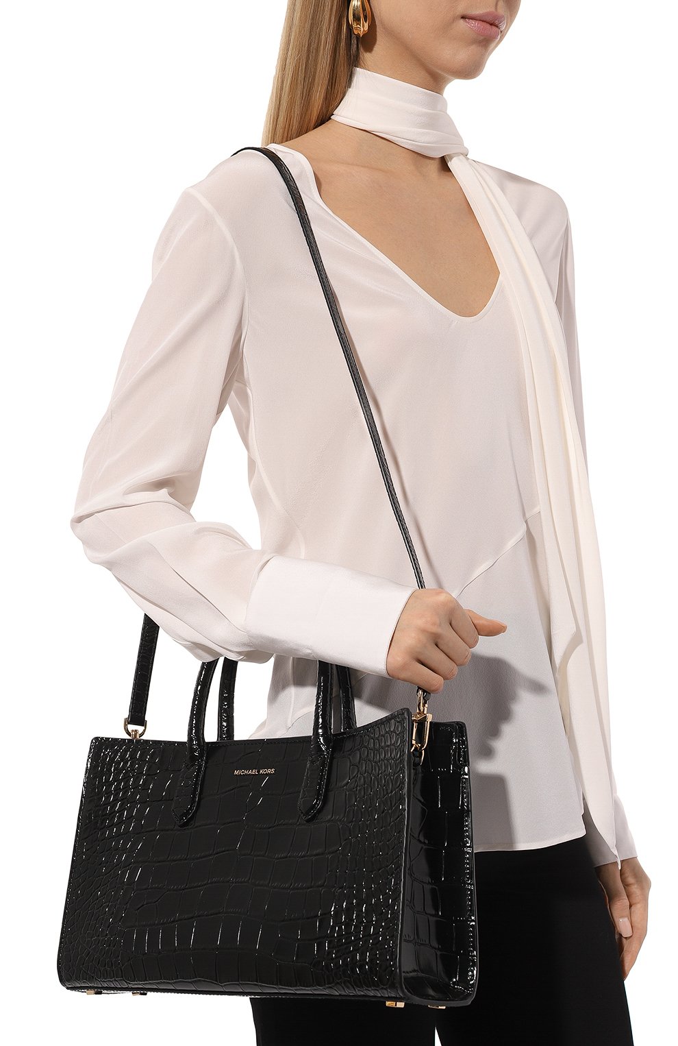 Сумка scarlett medium MICHAEL MICHAEL KORS черного цвета по цене 45150 руб., арт. 30F4GETS2E, фото 2 Сумка scarlett medium MICHAEL MICHAEL KORS, арт. 30F4GETS2E, фото 2