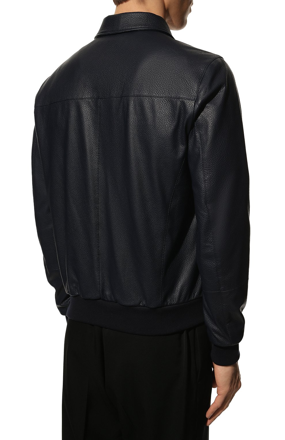 Кожаный бомбер ANDREA CAMPAGNA темно-синего цвета по цене 433500 руб., арт. A2T911/5700, фото 4 Кожаный бомбер ANDREA CAMPAGNA, арт. A2T911/5700, фото 4