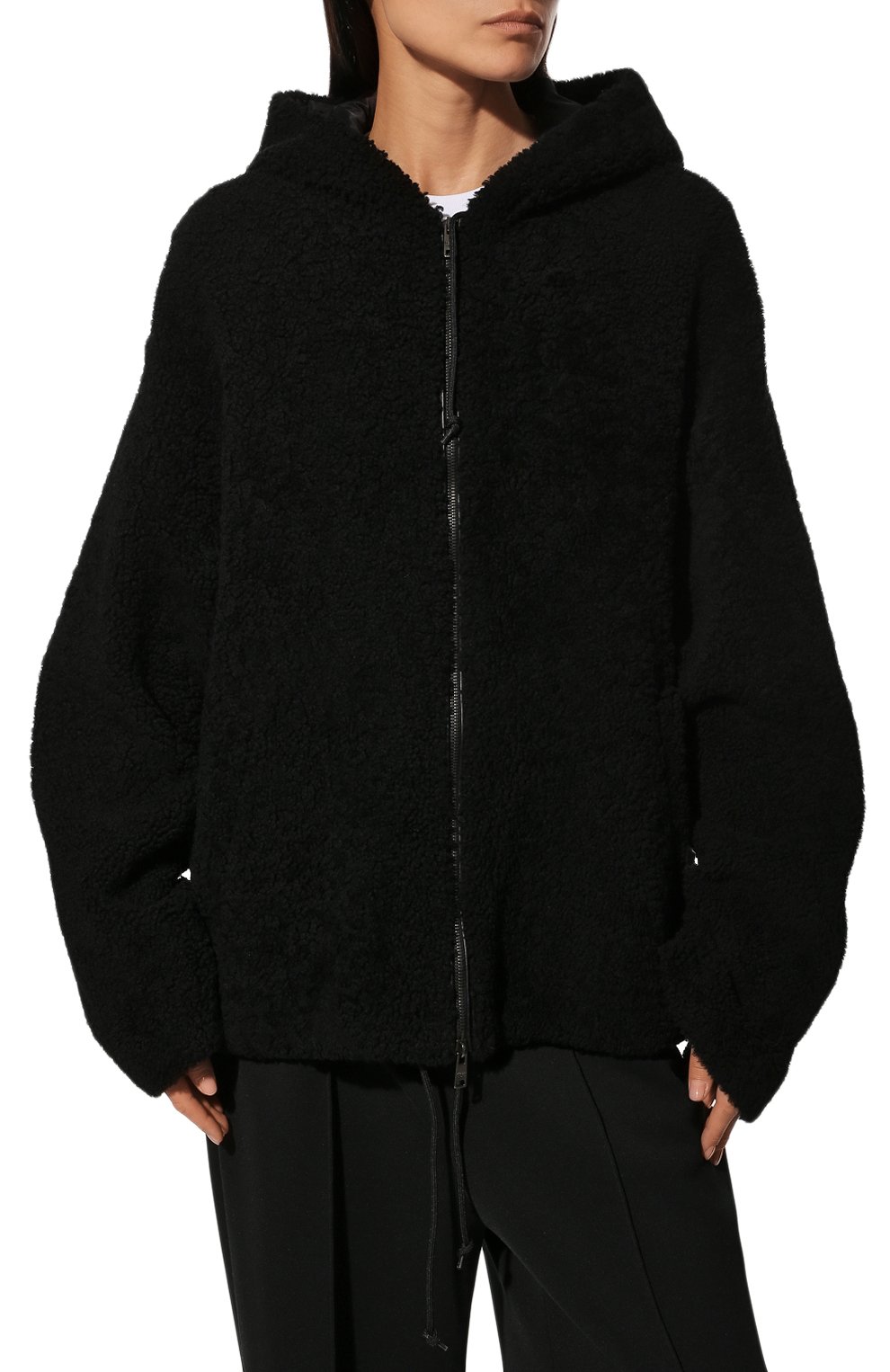 Шуба из овчины PRADA черного цвета по цене 740000 руб., арт. 58943-OFL-F0002, фото 3 Шуба из овчины PRADA, арт. 58943-OFL-F0002, фото 3