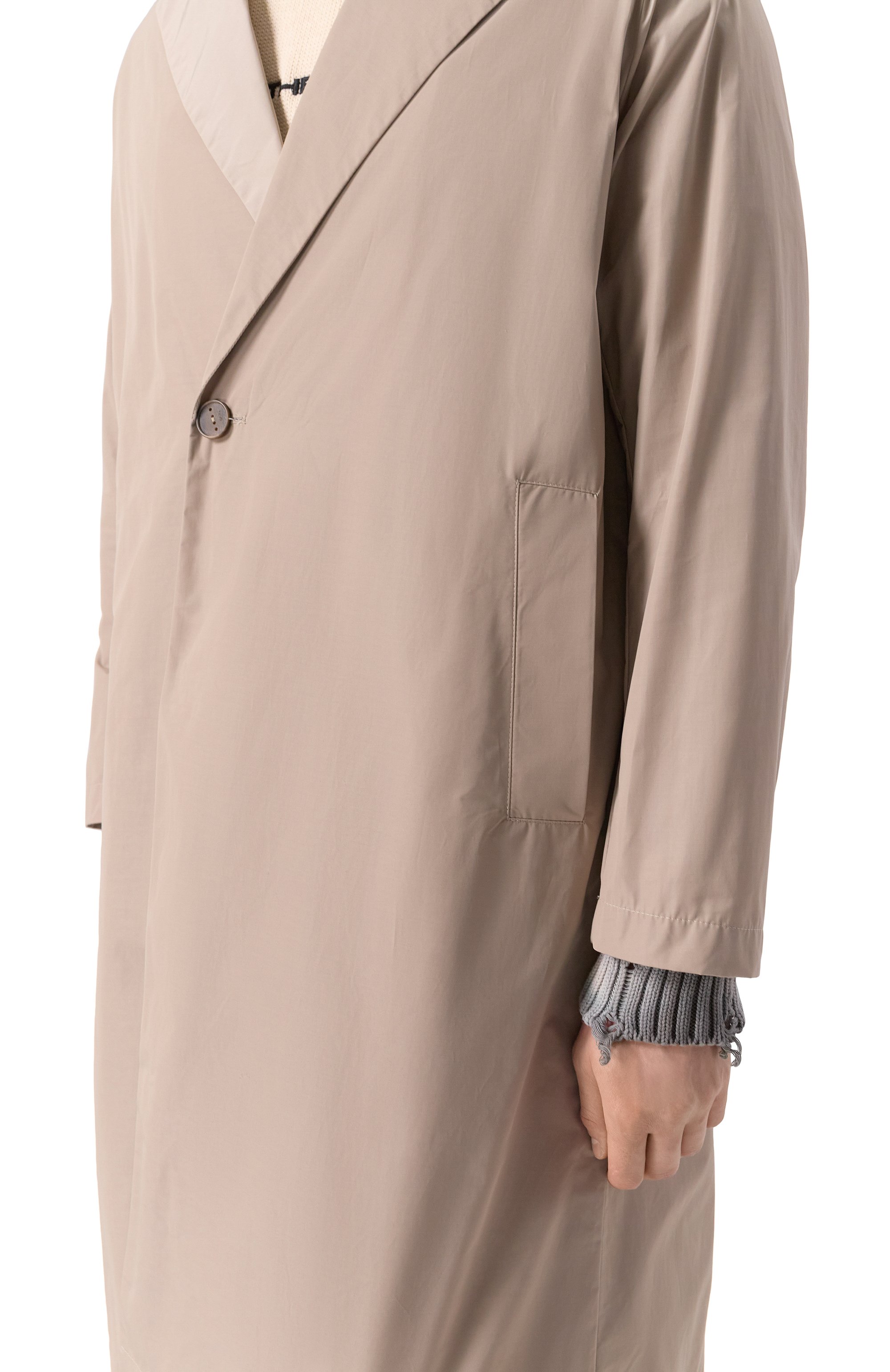 Плащ HEVO бежевого цвета по цене 79150 руб., арт. SURB0 S 130/H725, фото 5 Плащ HEVO, арт. SURB0 S 130/H725, фото 5