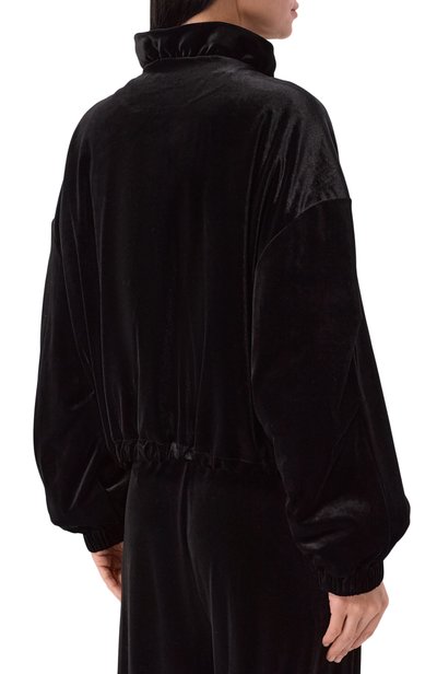 Бархатный бомбер EMPORIO ARMANI черного цвета по цене 55850 руб., арт. EW004145/AF13341, фото 4 Бархатный бомбер EMPORIO ARMANI, арт. EW004145/AF13341, фото 4