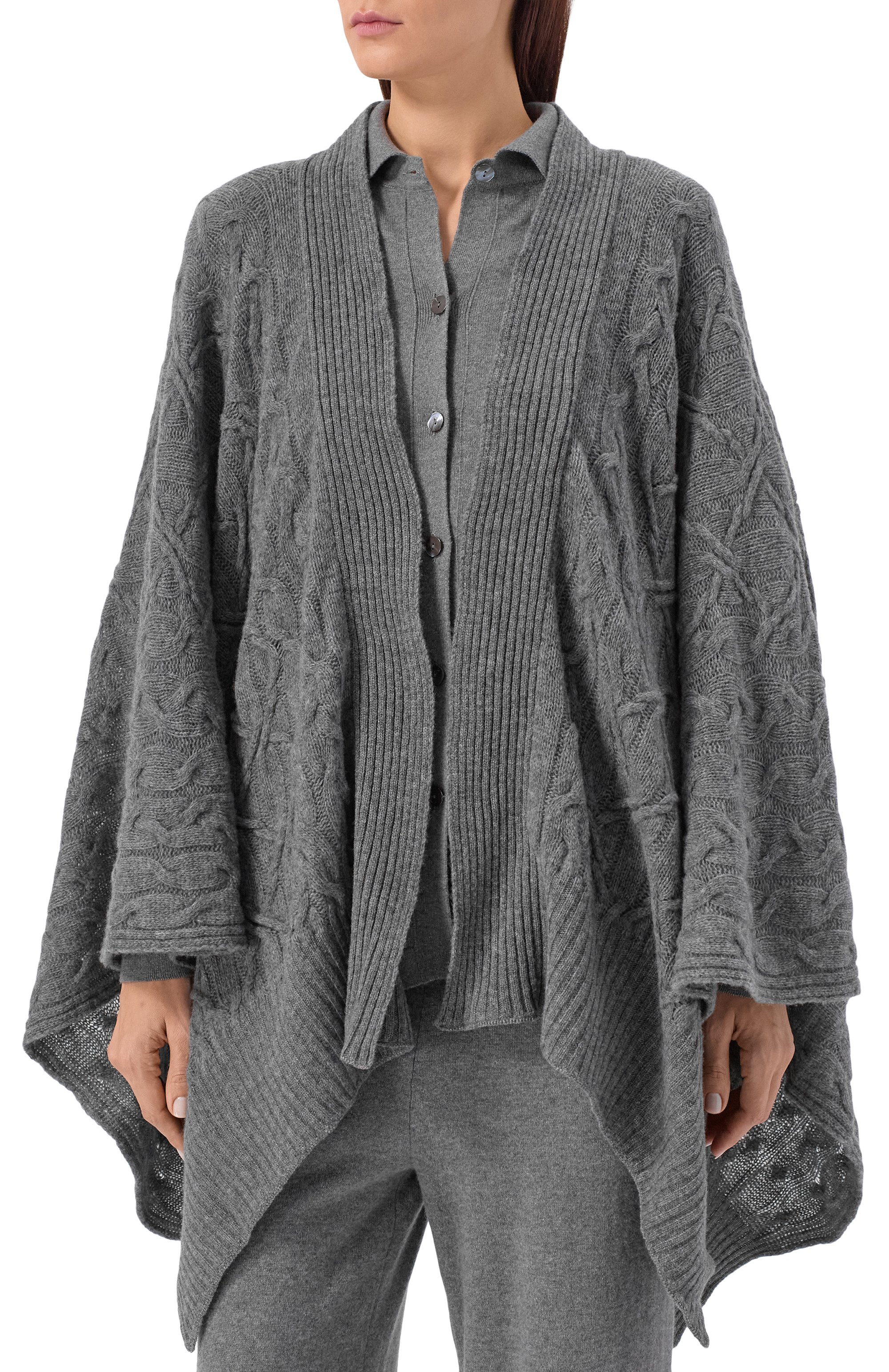 Накидка из шерсти и кашемира ERMANNO SCERVINO серого цвета по цене 99500 руб., арт. D474D503DGE, фото 3 Накидка из шерсти и кашемира ERMANNO SCERVINO, арт. D474D503DGE, фото 3