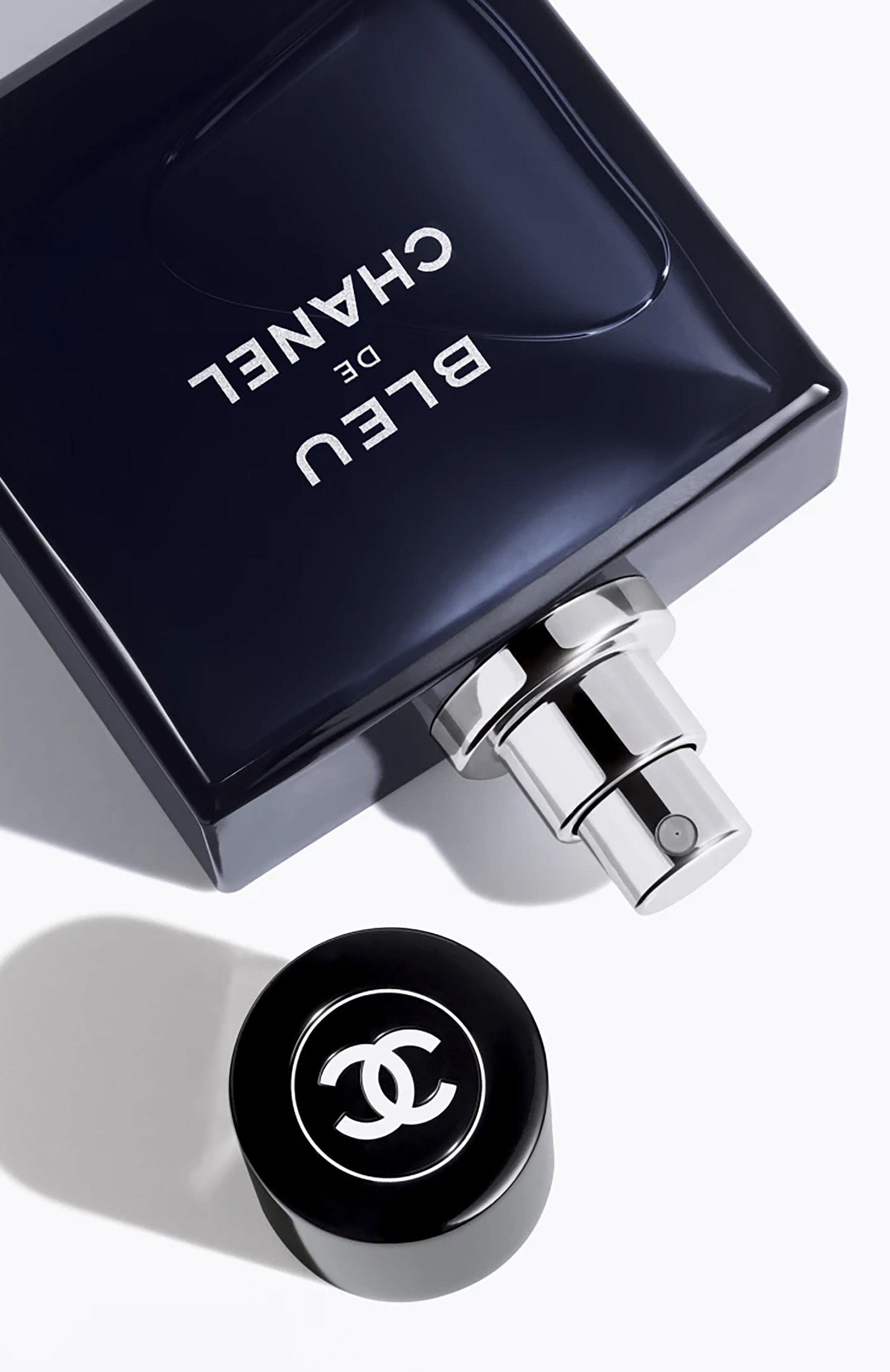 Туалетная вода bleu de chanel (50ml) CHANEL бесцветного цвета по цене 10200 руб., арт. 0107450, фото 2 Туалетная вода bleu de chanel (50ml) CHANEL, арт. 0107450, фото 2