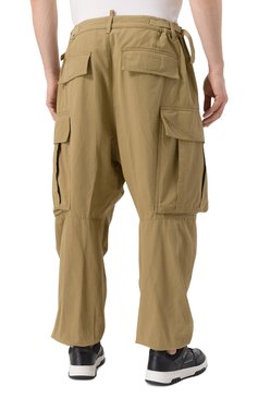 Мужские хлопковые брюки-карго DSQUARED2 бежевого цвета, арт. S79KA0082/D35224 | Фото 4 (Материал сплава: Проставлено; Длина (брюки, джинсы): Стандартные; Драгоценные камни: Проставлено; Случай: Повседневный; Силуэт М (брюки): Карго; Стили: Гранж; Материал внешний: Хлопок)
