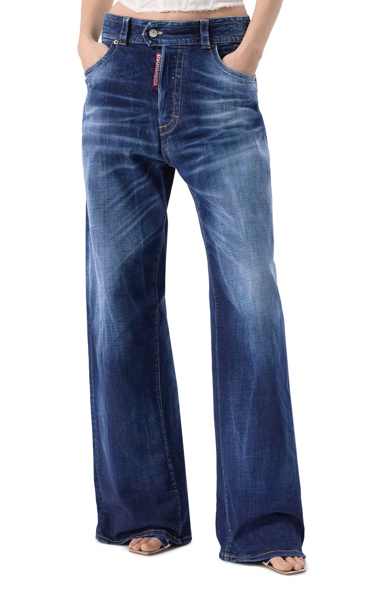 Женские джинсы 9 to 5 man DSQUARED2 синего цвета, арт. S75LB1038/S30664 | Фото 3 (Материал сплава: Проставлено; Драгоценные камни: Проставлено; Длина (брюки, джинсы): Удлиненные; Материал внешний: Хлопок, Деним; Детали: Делаве; Силуэт Ж (брюки и джинсы): Широкие; Кросс-КТ: Деним; Стили: Кэжуэл)