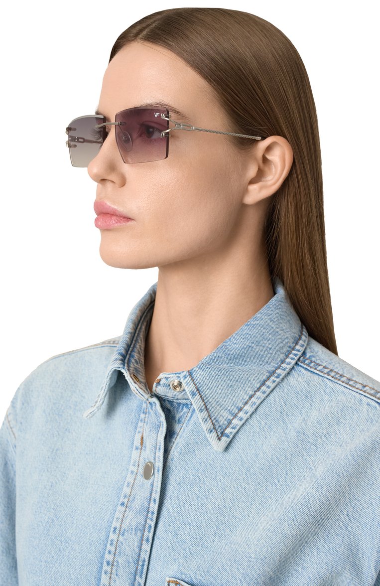 Женские солнцезащитные очки VINTAGE FRAMES серого цвета, арт. IC0N WHITE G0LD/ASPHALT | Фото 2 (Тип очков: С/з; Материал: Металл; Региональные ограничения белый список (Axapta Mercury): Не проставлено; Нос: Не проставлено; Кросс-КТ: С/з-унисекс; Очки форма: Безоправные, Прямоугольные; Оптика Гендер: оптика-унисекс)
