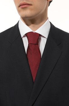 Мужской шелков�ый галстук CORNELIANI бордового цвета, арт. 93U302-9320318 | Фото 2 (Материал: Текстиль, Шелк; Принт: Без принта; Материал сплава: Проставлено; Нос: Не проставлено)