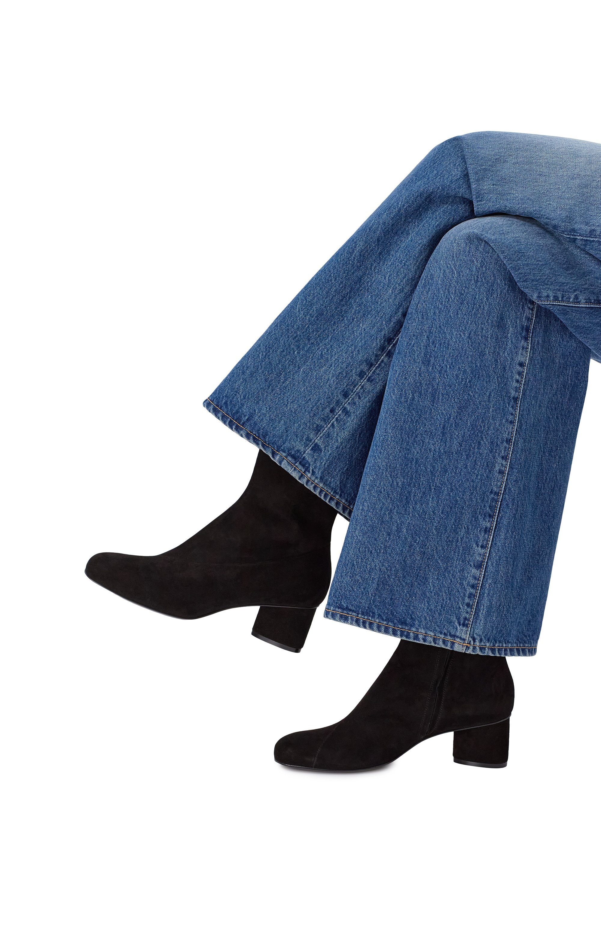 Замшевые ботильоны h12 drop VIC MATIE черного цвета по цене 54850 руб., арт. 1H4562D_H12B180101, фото 2 Замшевые ботильоны h12 drop VIC MATIE, арт. 1H4562D_H12B180101, фото 2